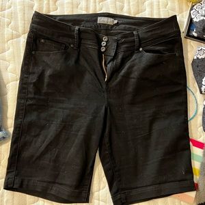 Torrid black Bermuda jegging shorts